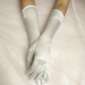 Wedding gloves Formal gloves with bead